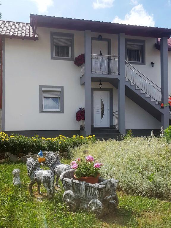 Guesthouse Samolov Vrhovine Экстерьер фото
