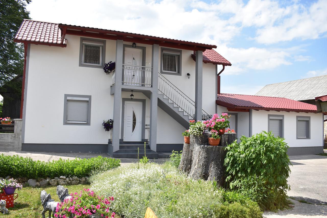 Guesthouse Samolov Vrhovine Экстерьер фото