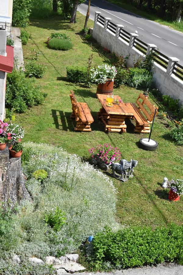 Guesthouse Samolov Vrhovine Экстерьер фото