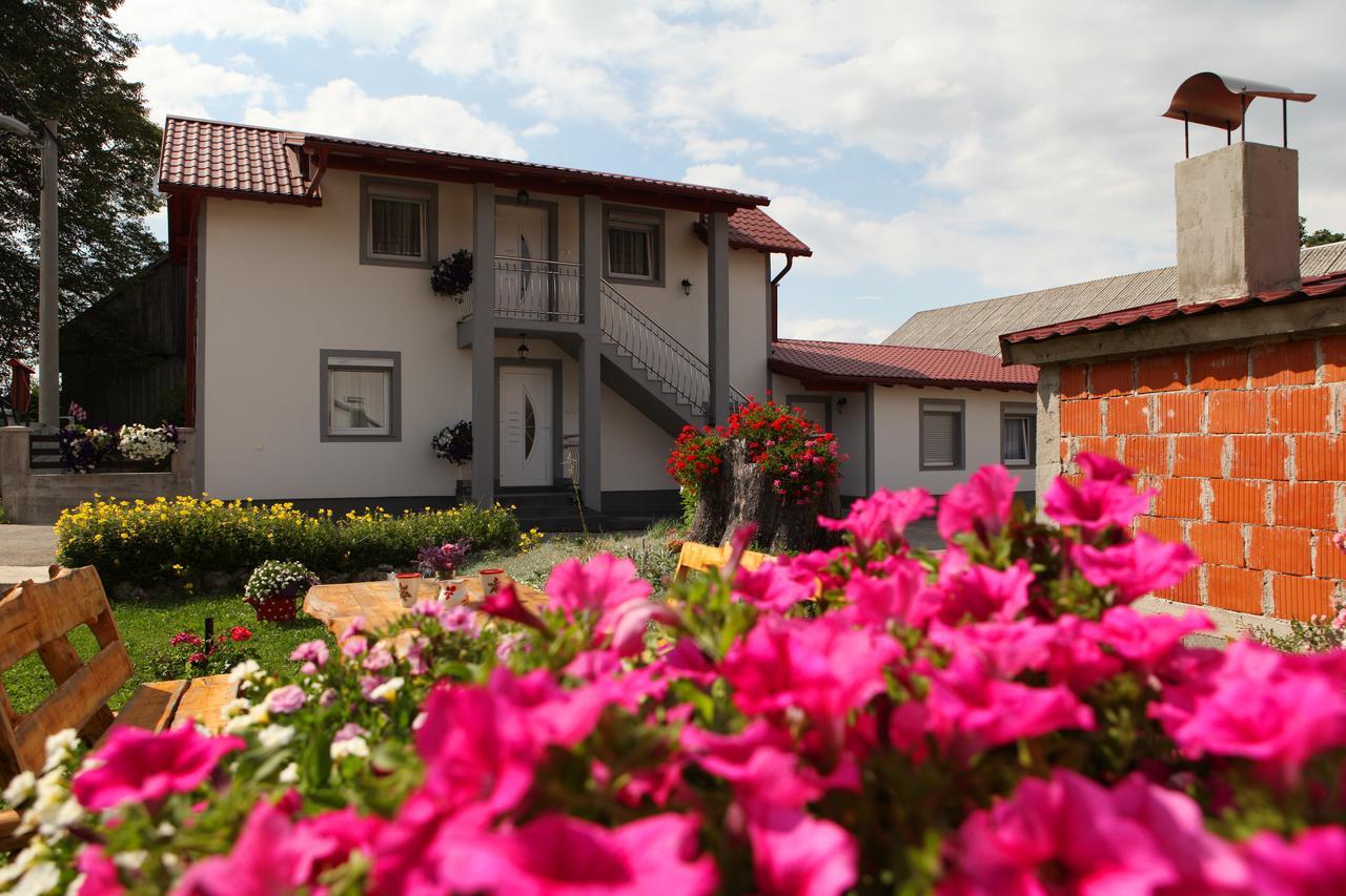 Guesthouse Samolov Vrhovine Экстерьер фото