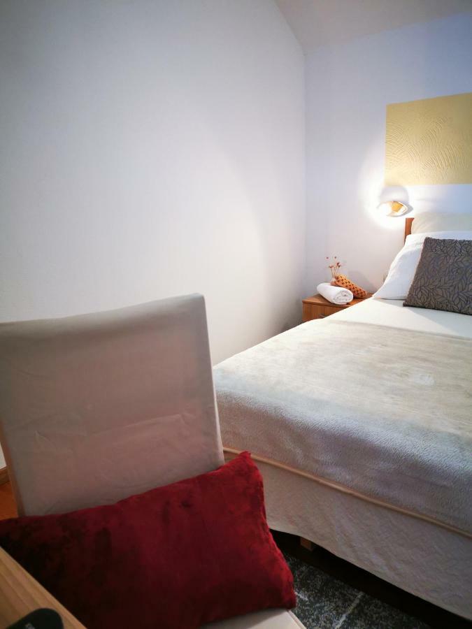 Guesthouse Samolov Vrhovine Экстерьер фото