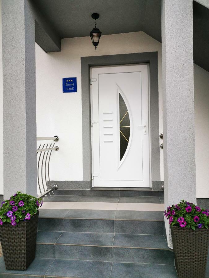 Guesthouse Samolov Vrhovine Экстерьер фото