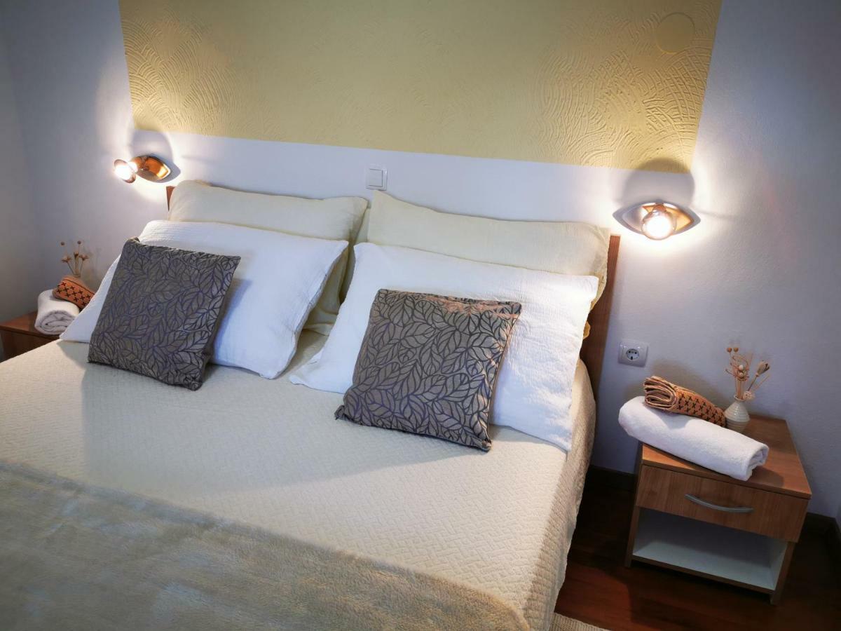 Guesthouse Samolov Vrhovine Экстерьер фото